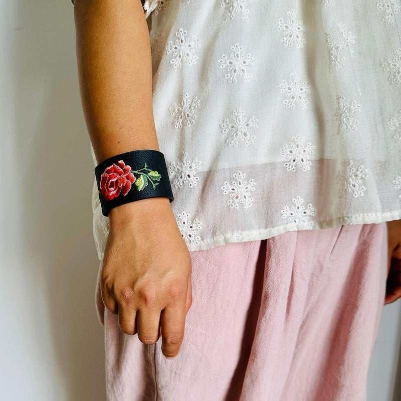Fusamk Punk Rock Flower Print Pattern Wristband Wide Leather Cuff Bracelet - Image 5